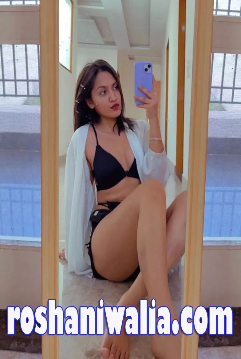 Housewife escort In noida